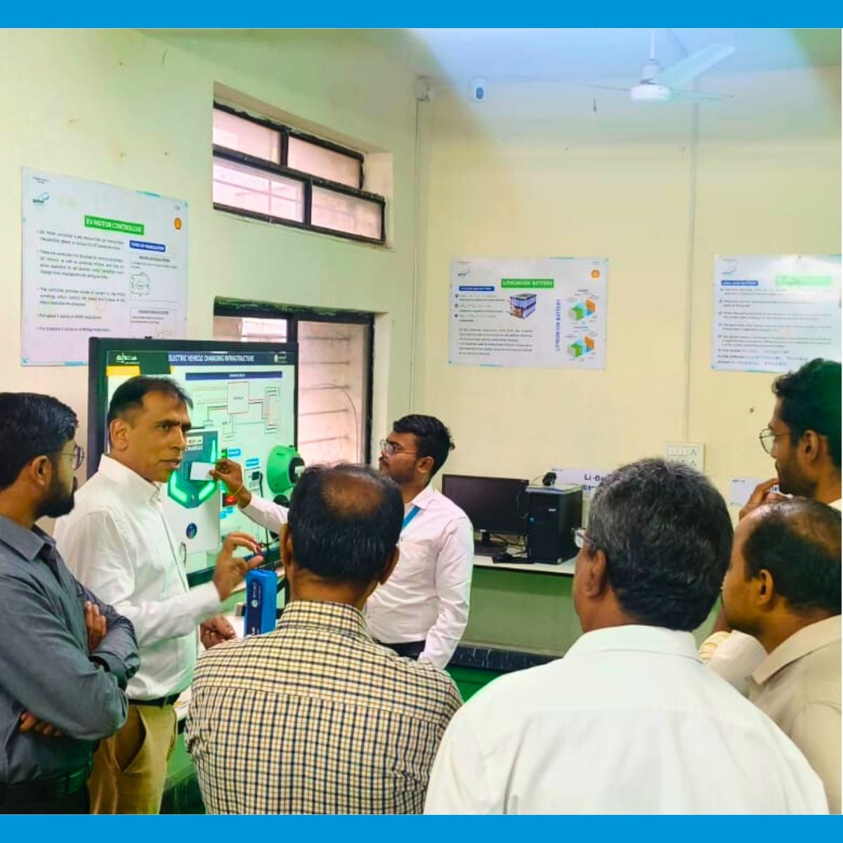 The Skills4Future Pune team had the honour of hosting Dr. Reddy, Director of SRF Foundation, at ITI Pimpri-Chinchwad, Lonavla &amp; Aundh (Girls). His inspiring interaction with students &amp; trainers emphasized collaboration, feedback culture &amp; solution-driven skilling.
#SRFFoundation