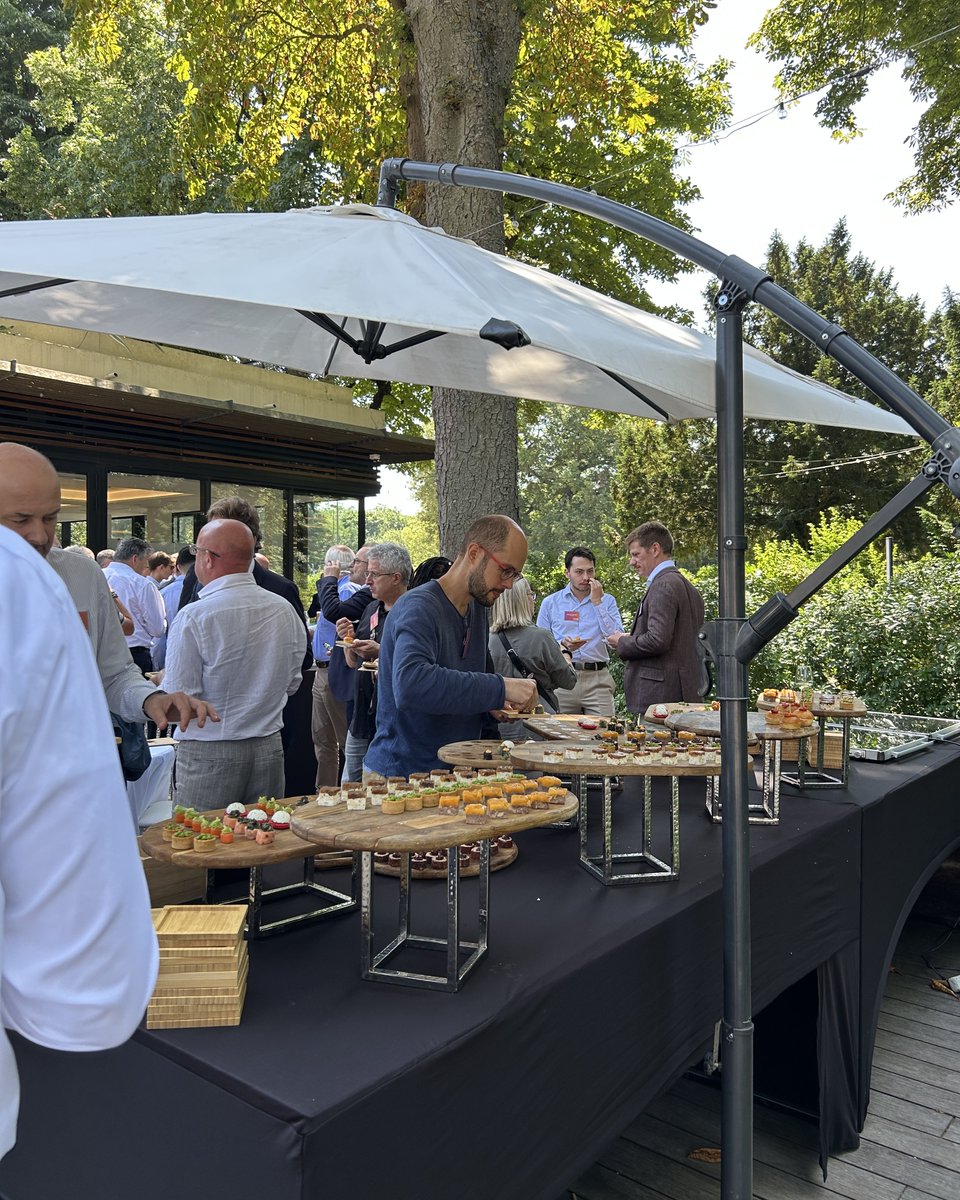 🥂 Clap de fin pour le #NomadiaDay !

Des échanges riches, des démos inspirantes et des retours concrets.
On termine en beauté avec un cocktail au Pavillon Royal pour célébrer cette journée de réussite collective 🎉 

Merci à tous pour votre présence !
#RSE #innovation #IA