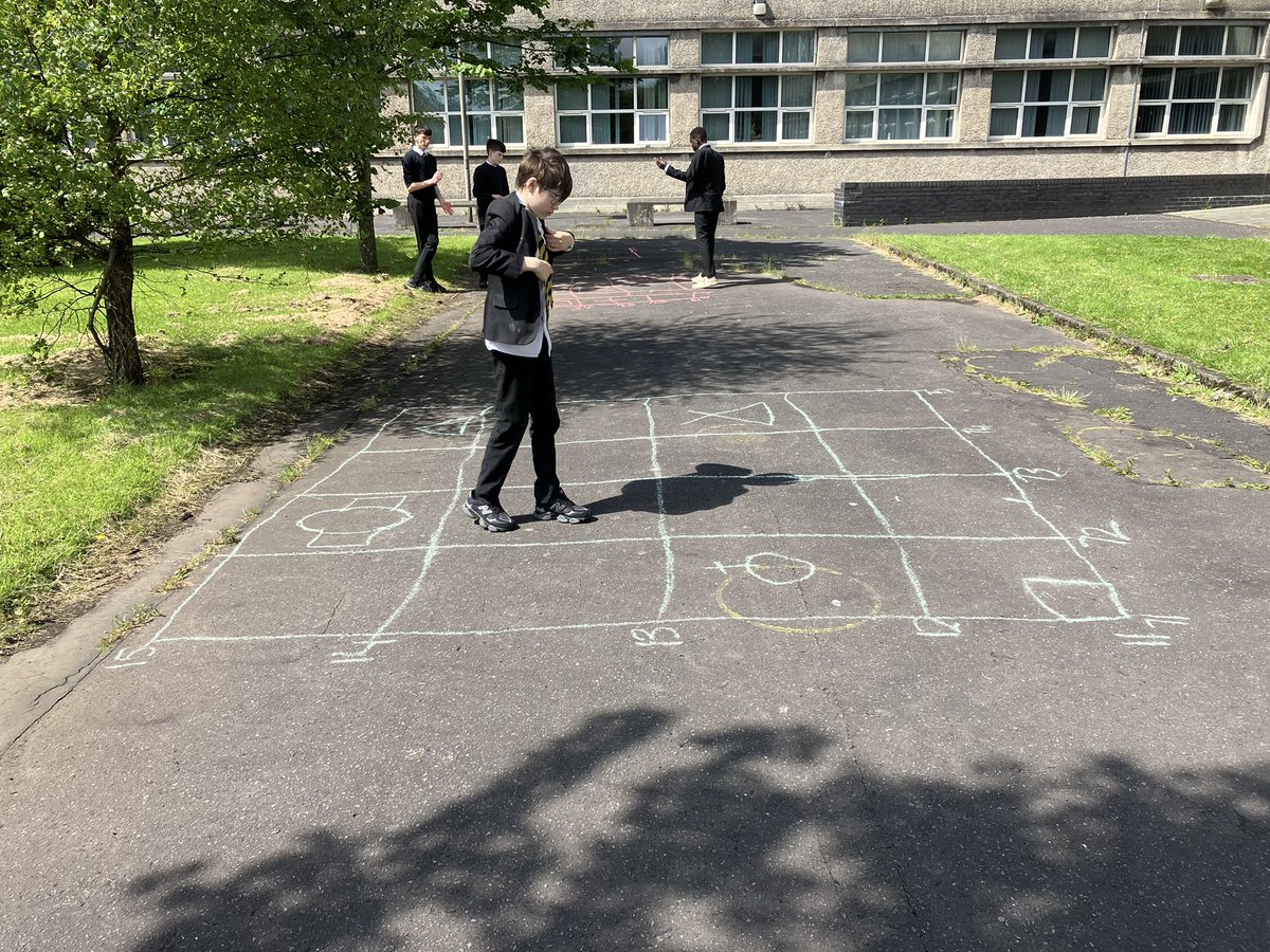 Mrs Russell tweet media