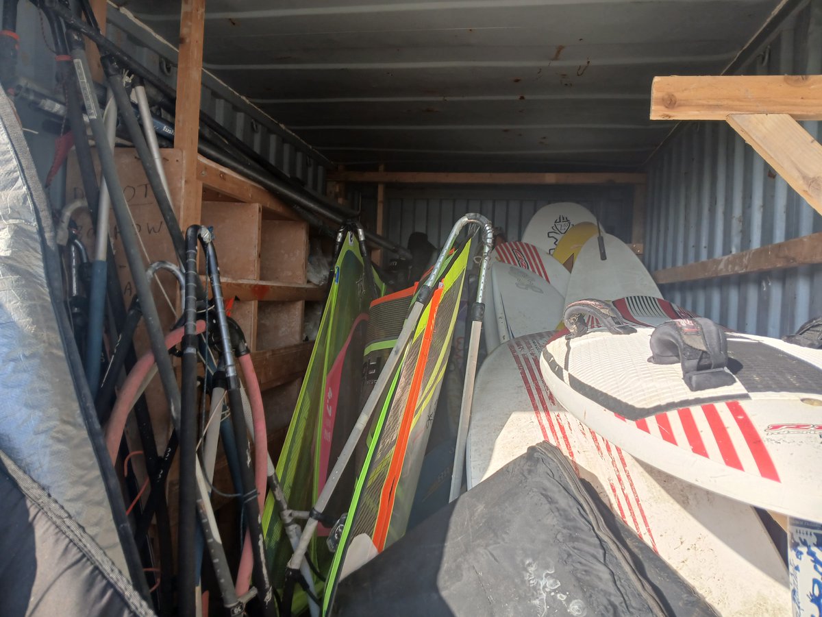 unigalwaysport's tweet image. 🏄♂️ Big tidy-up at Rusheen Bay!
Windsurfing’s old container was bursting at the seams, so captain Conor & crew stripped it back, built new racks, added a changing space, & made it usable again.
All student-led, powered by grit, rain, and far too many B&Q runs. 💪🌧️