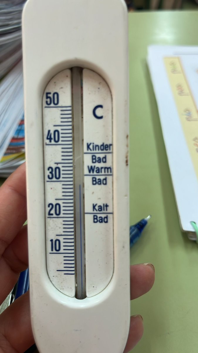 <a href="/ellorquinoweb/">Periódico EL LORQUINO</a> Hoy 19/6 en una clase de un colegio cualquiera en Lorca… 29 grados!!!