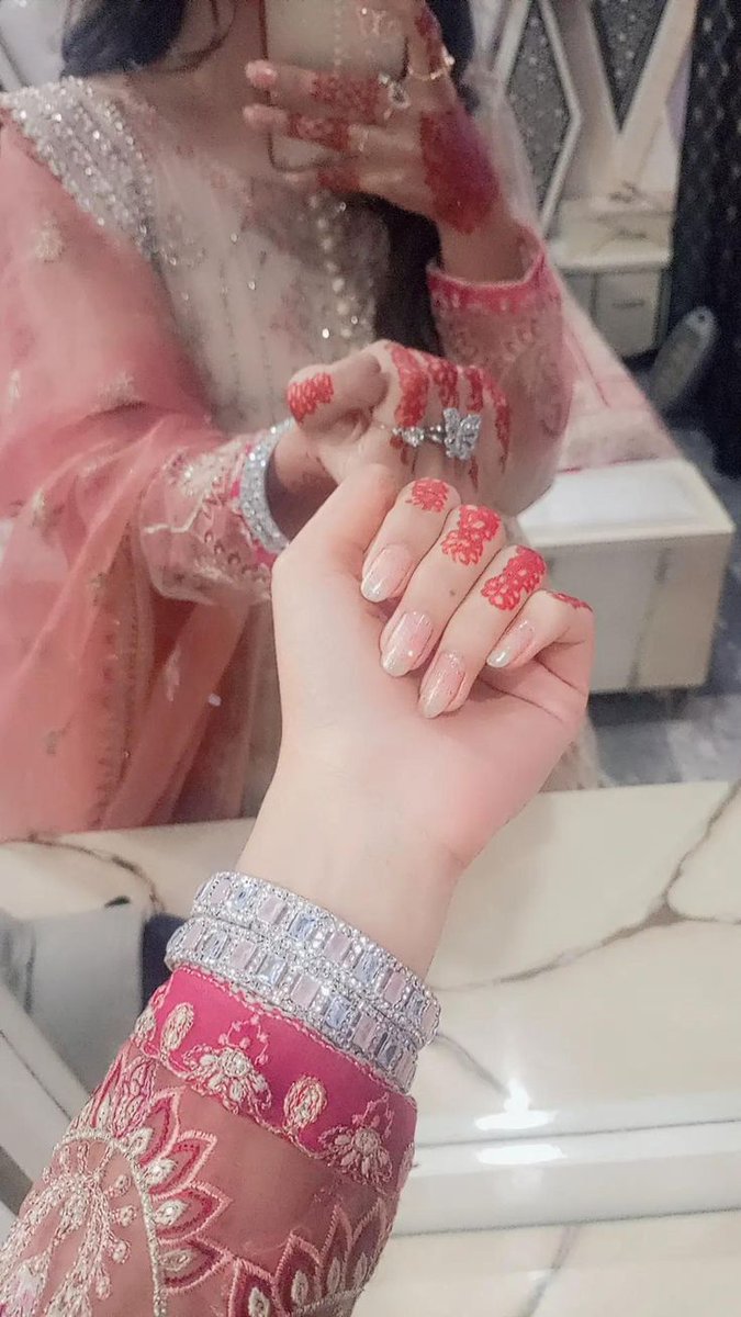 Can i get a GE ?  🥰
immediately follow back