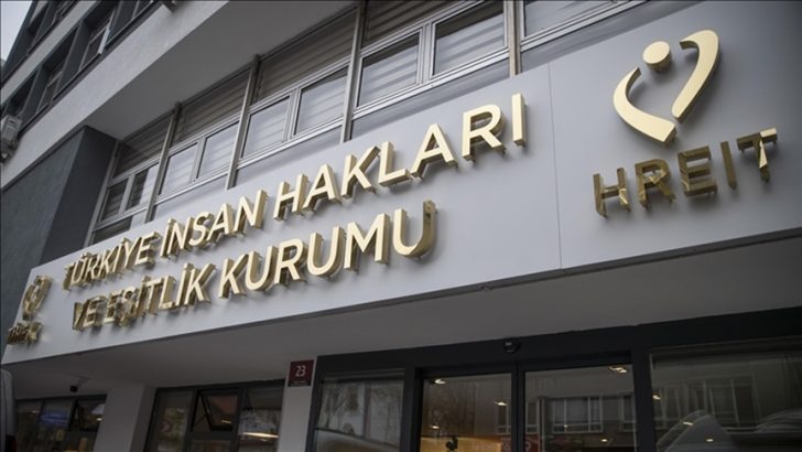 TİHEK 🇹🇷 (@tihek_kurumsal) on Twitter photo 📰BASINDA TİHEK 📰
“TİHEK’ten üniversite öğrencilerine ücretsiz sertifika programı”
🔗 son.tv/tihekten-unive…
<a href="/sontv_/">SON TV</a>
<a href="/muharremkilic1/">Muharrem KILIÇ 🇹🇷</a> 
#TİHEK #HREIT #İnsanHakları #HumanRights #Ayrımcılık 📰BASINDA TİHEK 📰
“TİHEK’ten üniversite öğrencilerine ücretsiz sertifika programı”
🔗 son.tv/tihekten-unive…
<a href="/sontv_/">SON TV</a>
<a href="/muharremkilic1/">Muharrem KILIÇ 🇹🇷</a> 
#TİHEK #HREIT #İnsanHakları #HumanRights #Ayrımcılık