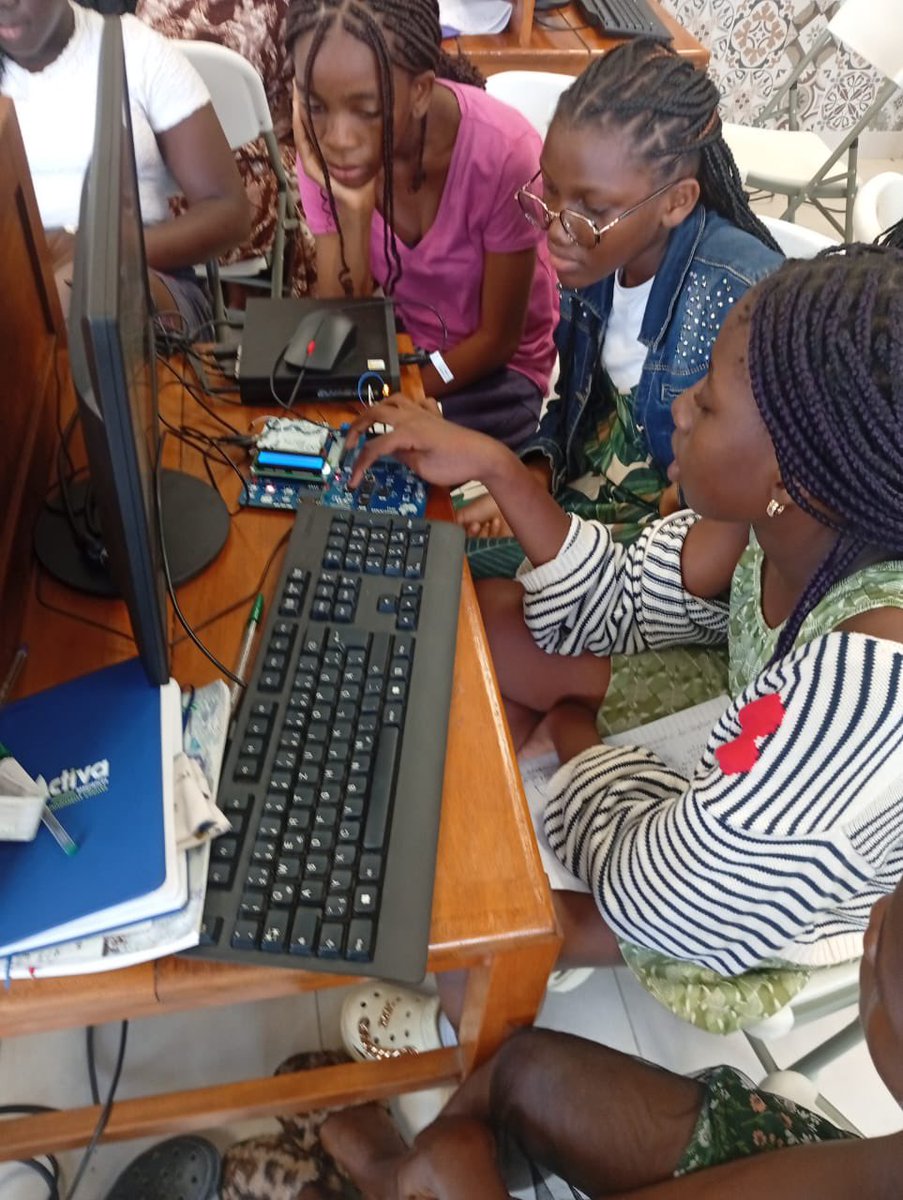 STEMiWomen's tweet image. Another exhilarating 🤩 two weeks 🗓️ ahead!

From 🍀Climate change, ⚠️waste challenges, and 💹 economic concerns, girls will learn and apply technologies that could make a real difference to their lives and the lives of their community members

#TechPower #STEMEducation