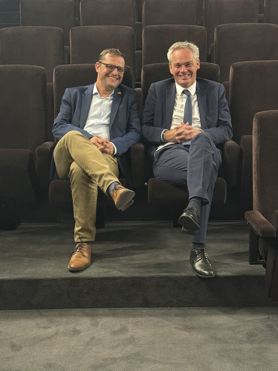 David Margueritte (@dmargueritte) on Twitter photo 🎥 Visite du cinéma de Coutances avec mon collègue <a href="/SylvainLetouze/">Sylvain Letouzé</a>.
La <a href="/RegionNormandie/">Région Normandie</a> accompagne le cinéma de proximité car il propose une offre culturelle de qualité et accessible. Cela participe aussi à l’attractivité de nos territoires. 🎥 Visite du cinéma de Coutances avec mon collègue <a href="/SylvainLetouze/">Sylvain Letouzé</a>.
La <a href="/RegionNormandie/">Région Normandie</a> accompagne le cinéma de proximité car il propose une offre culturelle de qualité et accessible. Cela participe aussi à l’attractivité de nos territoires.