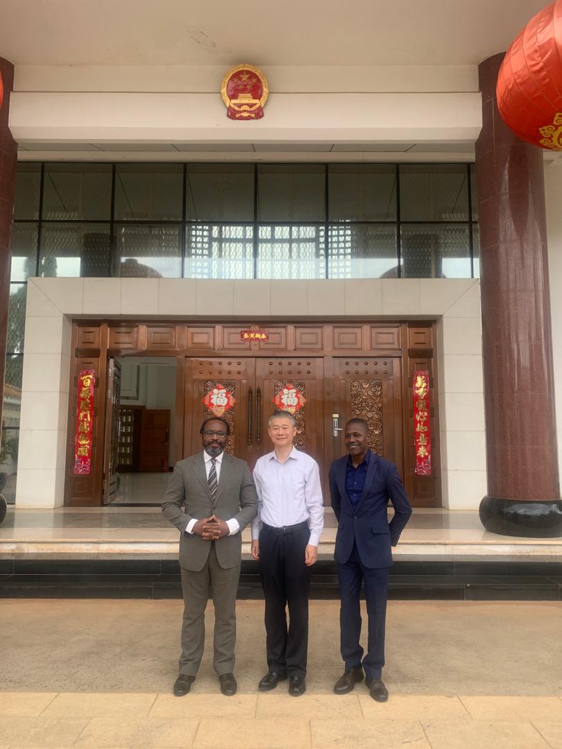 Very fruitful discussion today between <a href="/DrAdigwe/">Dr Obi Adigwe</a> and <a href="/china_emb_ng/">🇨🇳Chinese Embassy in Nigeria🇳🇬</a> for a bespoke bilateral cooperation to explore and strengthen the phytomedicine value chain
#MedicinesSecurity