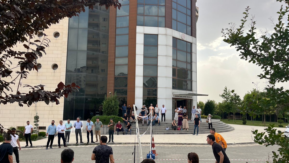 Mardin İl MEM İSGB (@mardinmemisgb) on Twitter photo Birimimiz koordinesinde,müdürlüğümüz personeli arasında dayanışmayı, kaynaşmayı, ve spor alışkanlığını kazandırmak amacıyla düzenlenen Voleybol Turnuvamız heyecanla devam ediyor... <a href="/mardinilmem/">Mardin İl Millî Eğitim Müdürlüğü</a> <a href="/ali_eyyupkoca/">Ali Eyyupkoca</a> Birimimiz koordinesinde,müdürlüğümüz personeli arasında dayanışmayı, kaynaşmayı, ve spor alışkanlığını kazandırmak amacıyla düzenlenen Voleybol Turnuvamız heyecanla devam ediyor... <a href="/mardinilmem/">Mardin İl Millî Eğitim Müdürlüğü</a> <a href="/ali_eyyupkoca/">Ali Eyyupkoca</a>