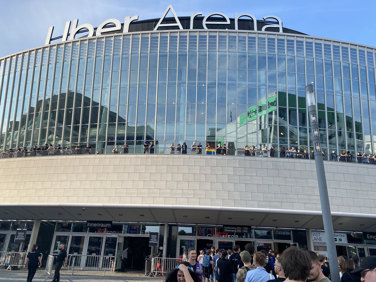 Rackhive_'s tweet photo. What’s up. I‘m in Berlin for the week and I had the pleasure of watching @ado1024imokenp and @linkinpark back to back. I just wanted to say it was amazing! For sure my highlight of this year so far. I will 100% go to both of them again at some point 🙏 https://t.co/udfBXGLODo