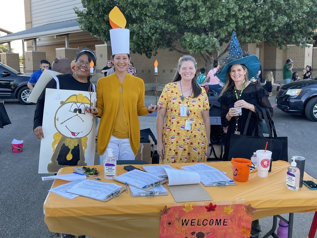 🎃 #ThrowbackThursday to our 2023 Trunk or Treat!
The costumes were creative, the trunks were spooky, and the fun our teachers and kids had was 100% fun. 👻🍬