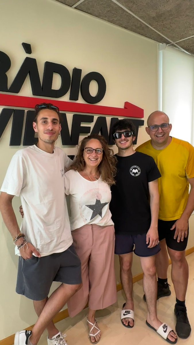 🎶 Avui amb Sergi Bagó i Jordi Quintà de <a href="/bandaneon_/">BANDA NEON</a>  presentant Es busca catalanet:
💥 Un nou tema festiu i amb identitat que apunta a hit estiuenc!
🎧 Escolta l’entrevista 👉radiovilafant.net/2025/06/19/ban…

#BandaNeon #EsBuscaCatalanet #RàdioVilafant #HitEstiu