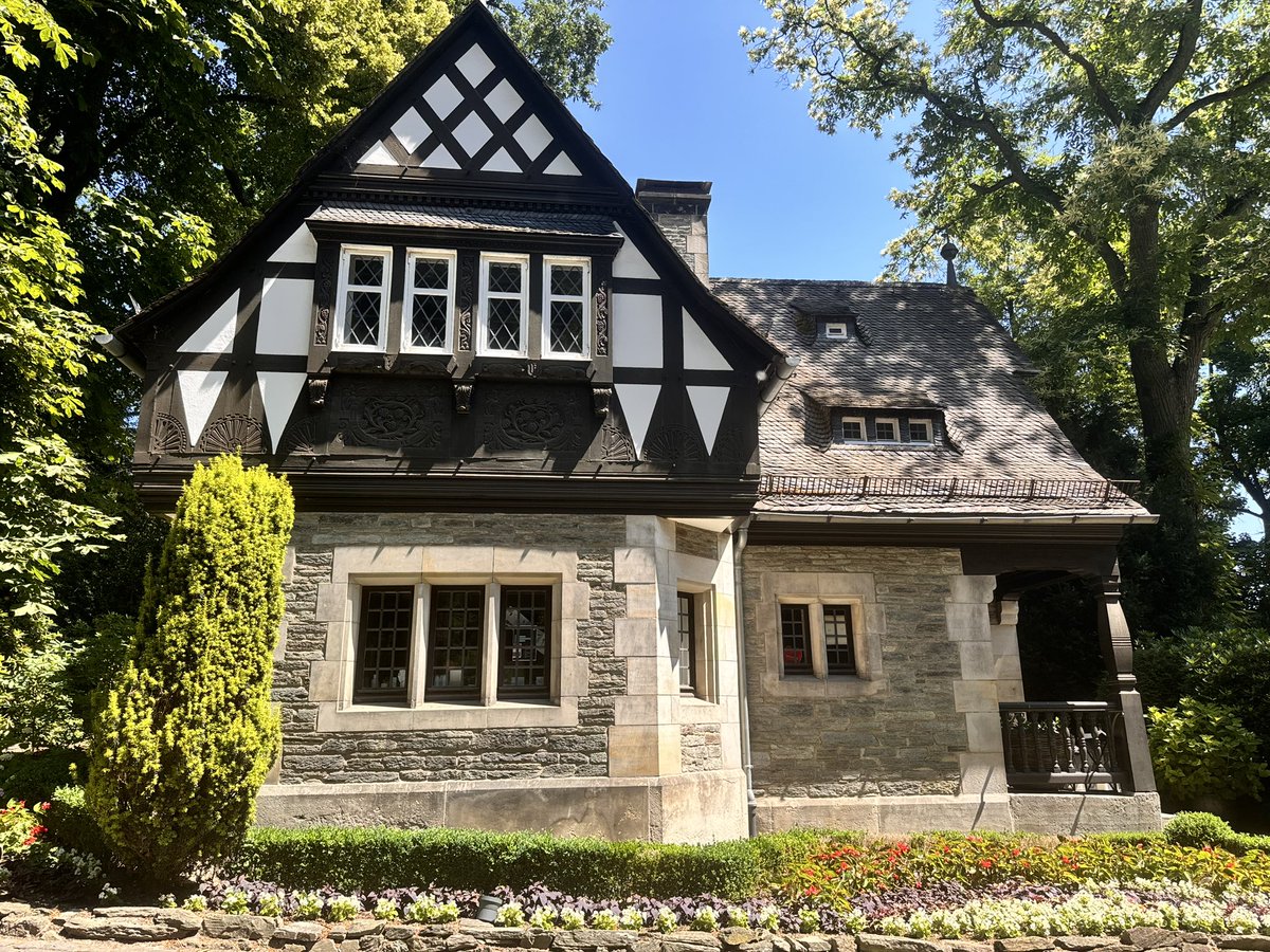 More from my trip today around Schlosshotel Kronberg.