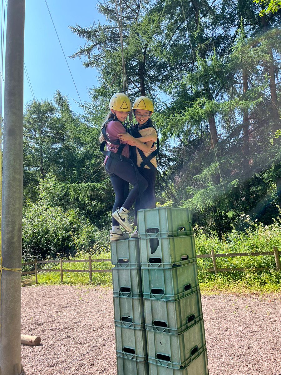 Miss Hart tweet media