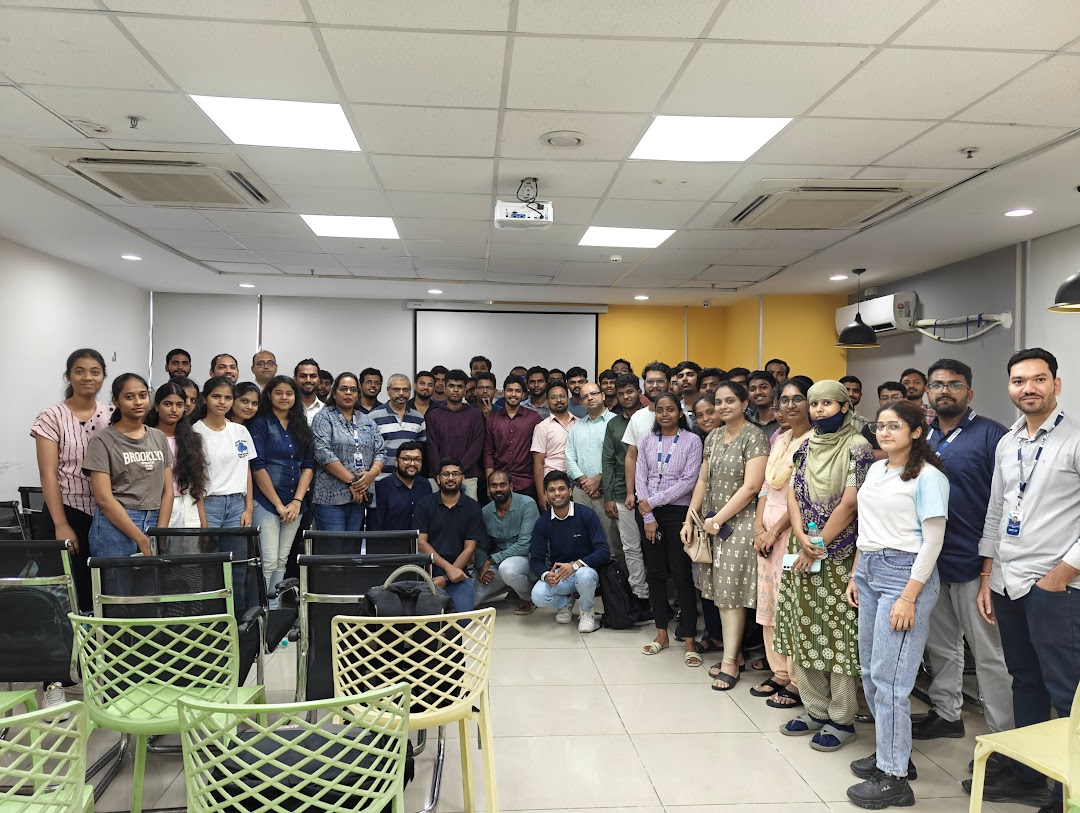 hydPython's tweet image. 🎉 That’s a wrap on the #HydPy June Meetup! It was an amazing day of learning and connection!
🙌 Huge thanks to our speakers, audience and volunteers who made it all come together.
🎊 Special Congratulations to our quiz winners and a big shoutout to Gridlex for hosting us!