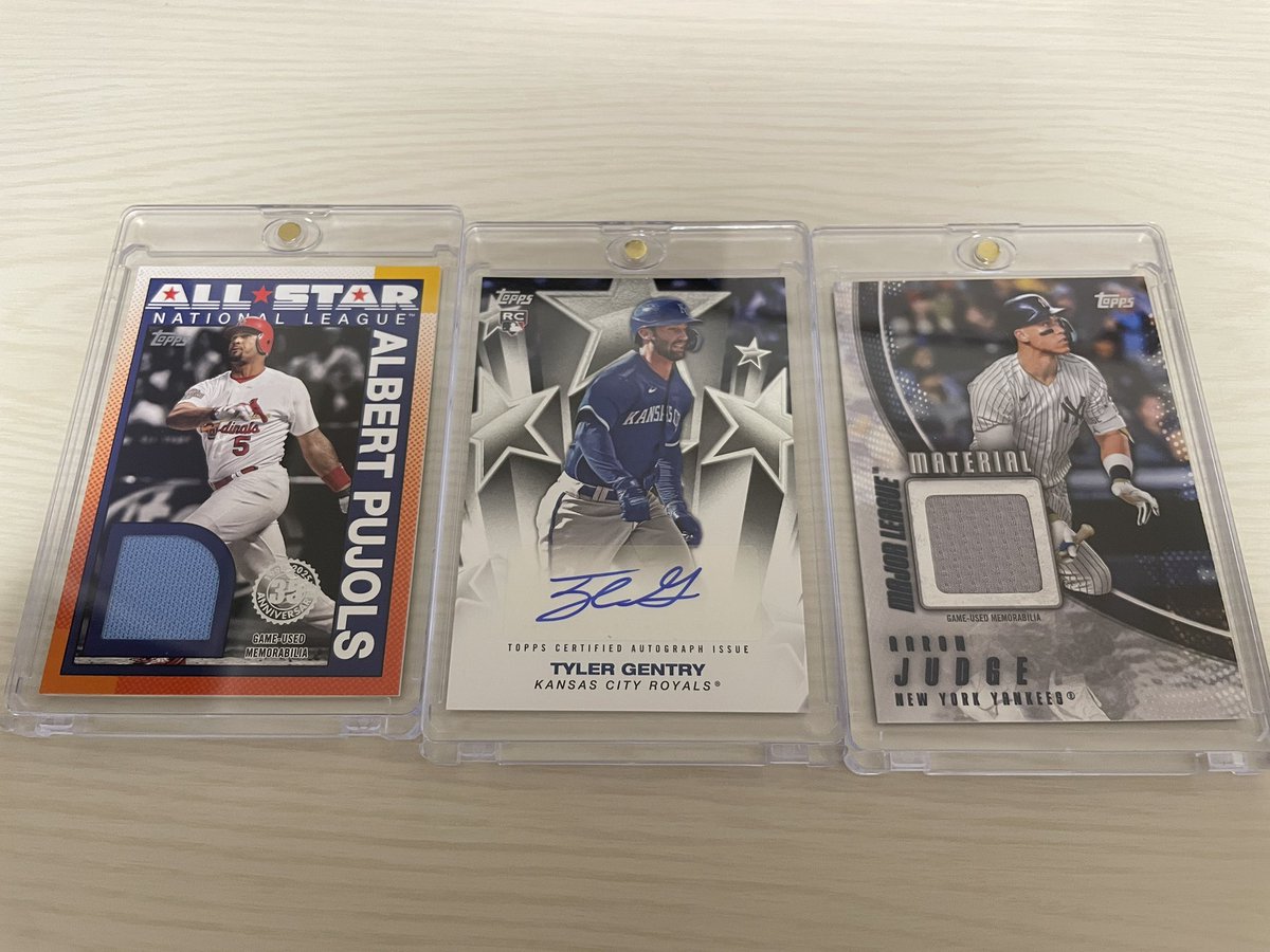 kenspi8's tweet image. 開けてなかったjumbo開封！

RCオートとジャッジ、プホルスのレリック、HRダービー？の10シリも！
いつか日本人選手のオートとかレリックオートとかも当ててみたいね…

#toppsseries2