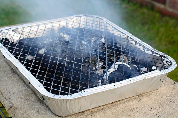 With warm sunshine forecast, you might just be tempted to have a BBQ.
If you are, don't take a disposable one to the park, they are not allowed in Kingston parks!
If you're having it at home, keep it outdoors and away from balconies, fences and trees. #SaferKingston
