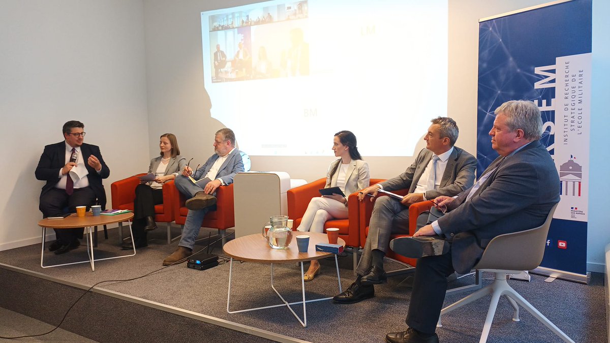 FRS (@frs_org) on Twitter photo 🚨 Happening today in Brussels 🚨
“Ten years to survive: Europe’s nuclear & space challenges”: a high-level seminar co-organised by the Fondation pour la Recherche Stratégique (FRS) and <a href="/IRSEM1/">IRSEM</a>.
🔎 Opening panel: “Nuclear Deterrence & Arms Control on the Continent”:
• 🚨 Happening today in Brussels 🚨
“Ten years to survive: Europe’s nuclear & space challenges”: a high-level seminar co-organised by the Fondation pour la Recherche Stratégique (FRS) and <a href="/IRSEM1/">IRSEM</a>.
🔎 Opening panel: “Nuclear Deterrence & Arms Control on the Continent”:
•