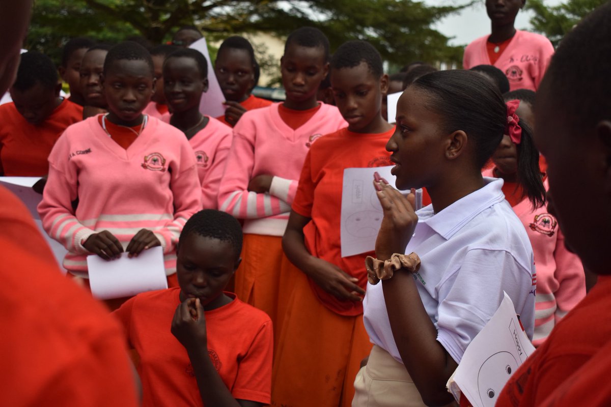 educ_ForAll's tweet image. The DAF team is holding 1-on-1 mental health mentorship sessions in schools—safe, private, and student-centered.
We’re helping students open up, heal, and build resilience—one conversation at a time. #EducationForAll @UNICEFUganda @Educ_SportsUg @SDGaction