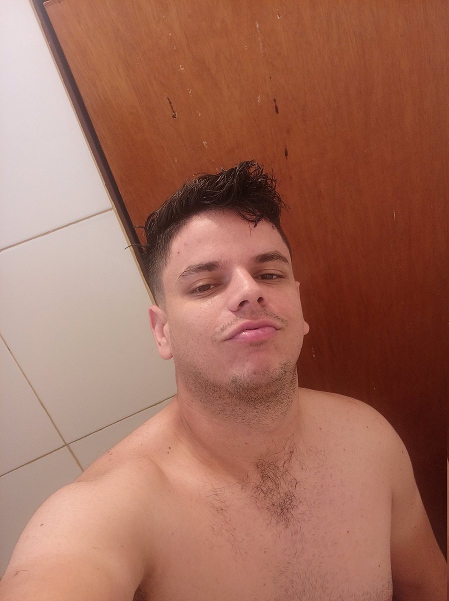 XuserVM's tweet image. Que fresquito siente uno cuando sabes que ya mañana es viernes 😅