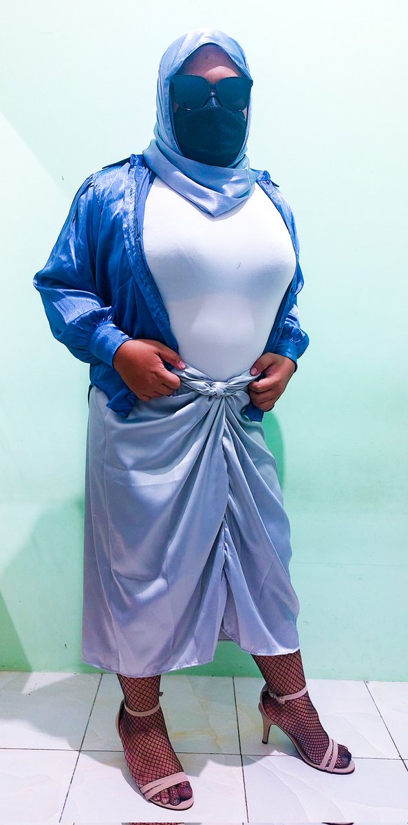 nnandrna14's tweet photo. Comeback💙 #crossdresser #crossdresshijab  #crossdresserjilbab #crossdresserjakarta #crossdresserbandung  #crosshijabers #cder #cderbot #cdermuslimah #cderjilbab #cdersurabaya #cdersemarang #sissy #crotinhijab #bacolhijab #bacoljilbab #femboy https://t.co/Nrq5din7JX