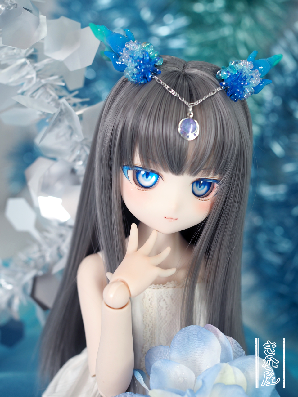 ♡カスタムアイシードール♡ 白肌　薄茶mix ストレート毛先カール　可愛い カスタムアイシードール 白肌 薄茶mix ゆるふわウェーブ