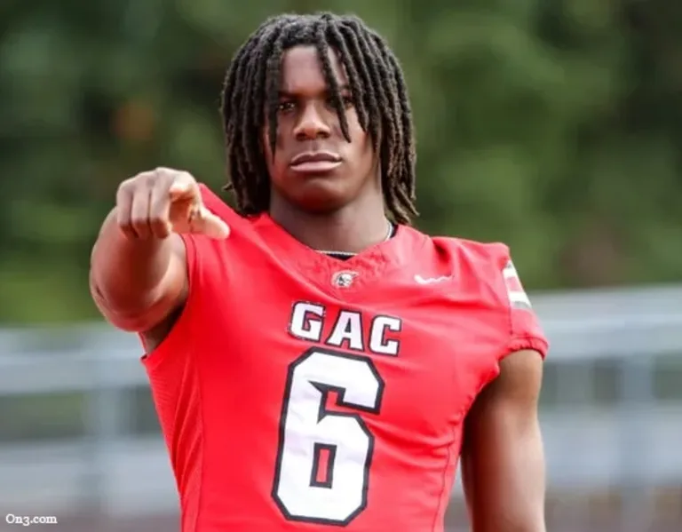 Tigerillustrated.com (@tiinclemson) on Twitter photo 🔥 Decision day has arrived for #Clemson's bulls-eyed DE target, as Buford (Ga.) 4-star Dre Quinn will announce his college choice this afternoon. Hot off the press this a.m., you'll want to check out our final Quinn update at Tiger Illustrated. 
clemson.rivals.com/news/thursday-… 🔥 Decision day has arrived for #Clemson's bulls-eyed DE target, as Buford (Ga.) 4-star Dre Quinn will announce his college choice this afternoon. Hot off the press this a.m., you'll want to check out our final Quinn update at Tiger Illustrated. 
clemson.rivals.com/news/thursday-…