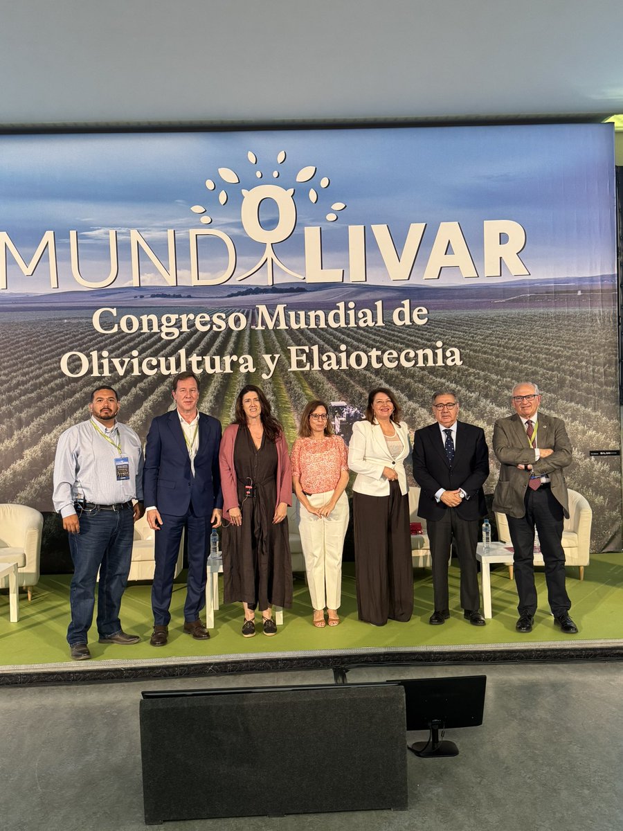 “CRISIS GEOPOLÍTICA, LAS CLAVES PARA AFRONTARLA CON ÉXITO Y SUS REPERCUSIONES EN EL SECTOR OLEÍCOLA”: Mesa Redonda de excepción en la segunda jornada de MUNDOLIVAR