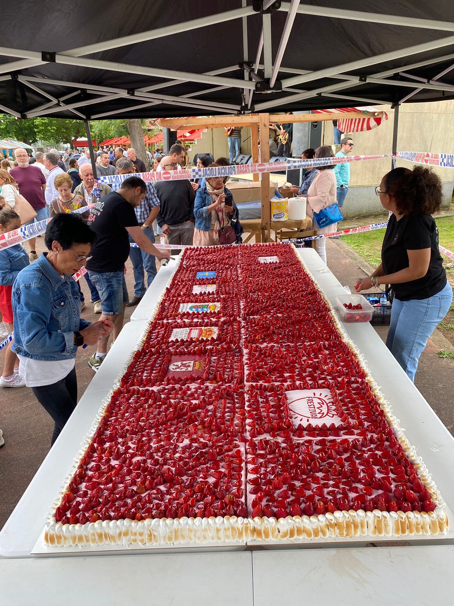 ¡Repetimos otro año más en Grullos! 🍓

Las investigadoras Marta Ciordia y Silvia Baizán y el técnico del #SERIDA Guillermo García estuvieron este fin de semana en el Festival de la Fresa de Candamo, en Grullos, formando parte del jurado profesional. 

#SERIDA_EDAF