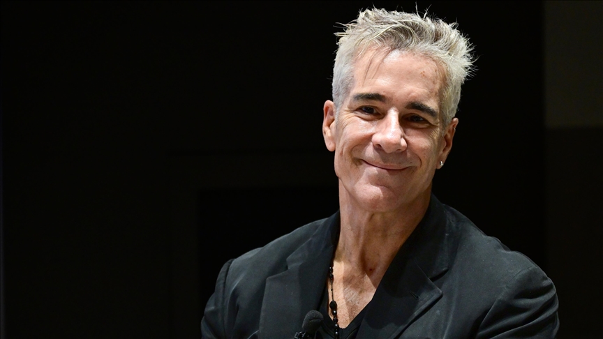 Fernando Carrillo, cesur sanatçıların Siyonistlere karşı bir araya gelmesi gerektiğini söyledi v.aa.com.tr/3604288