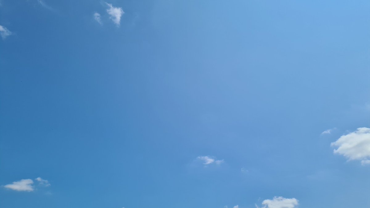 Great weather for the Lincolnshire show #lincsshow25 #Lincolnshire