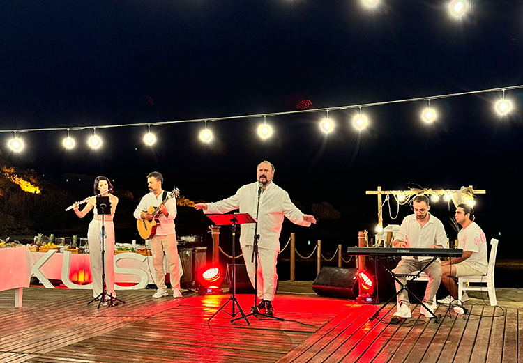 🍲🧑‍🎤 Gastronomi ve müzik "Şeflerin Düeti"nde bir araya geldi  v.aa.com.tr/3604066