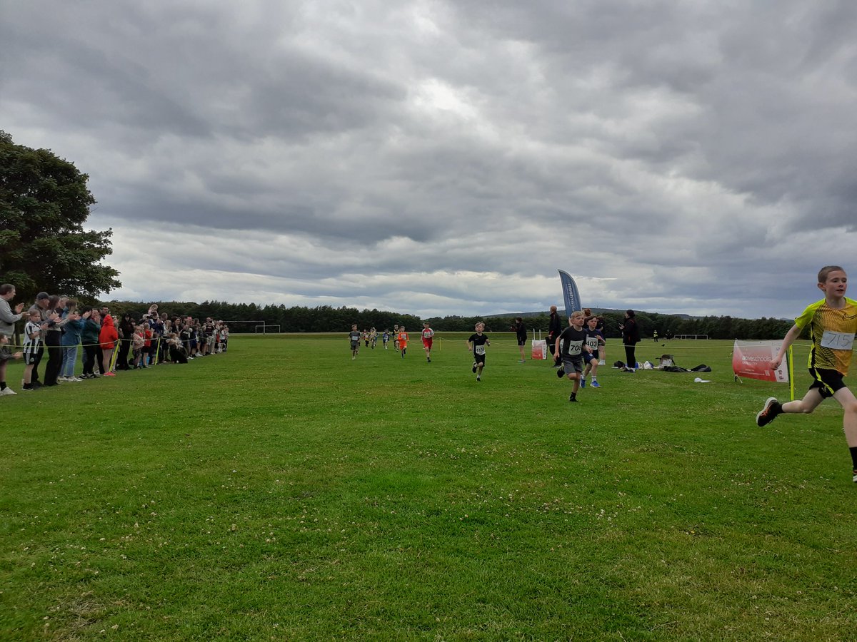Active_Schools's tweet image. 🏃‍♀️🏃P4-P7 Fun Run Champion of Champions @PerformPanel event!

Yesterday afternoon saw 119 pupils from 30 schools compete in our final citywide Fun Run event! Top 3 medals went home with pupils from 14 different schools!

@sportscotland @Sportaberdeen @scotathletics