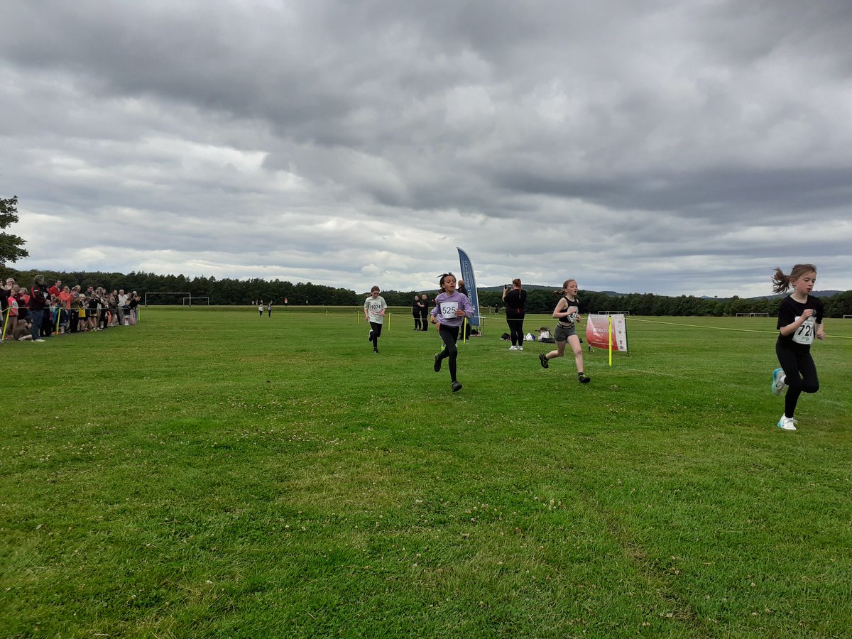Active_Schools's tweet image. 🏃‍♀️🏃P4-P7 Fun Run Champion of Champions @PerformPanel event!

Yesterday afternoon saw 119 pupils from 30 schools compete in our final citywide Fun Run event! Top 3 medals went home with pupils from 14 different schools!

@sportscotland @Sportaberdeen @scotathletics