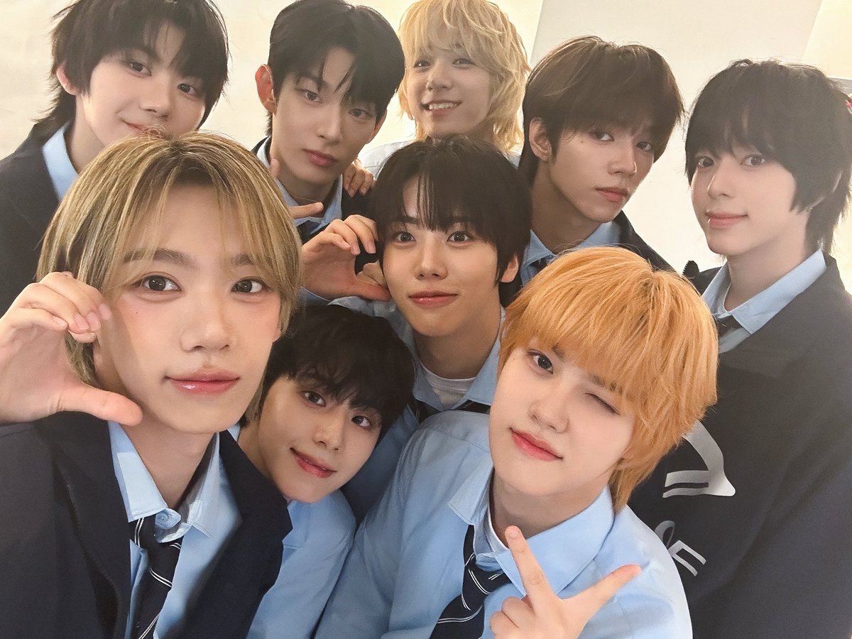 AHOF_official's tweet image. [📸] #MyK_FESTA #250619

아홉의 첫 무대👐
즐거웠어요 새로웠어요 신기했어요 사랑해요 🩵

#AHOF #아홉