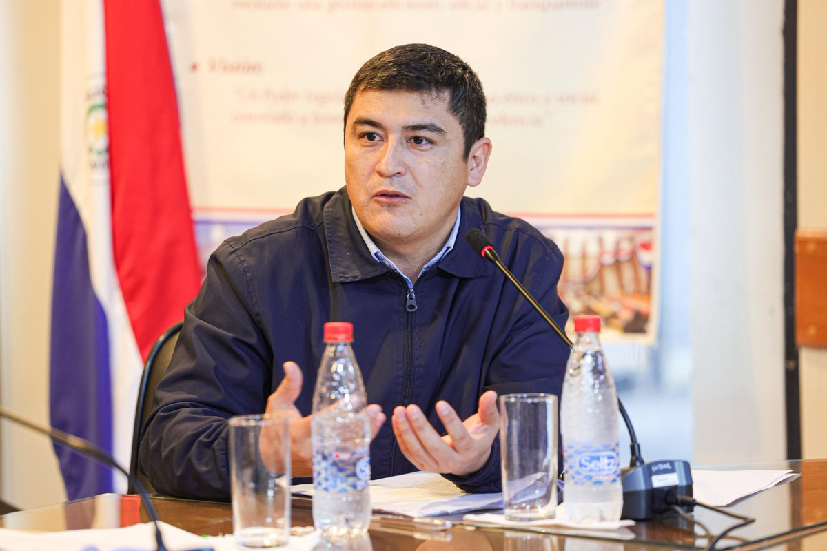 La Comisión de Industria y Comercio <a href="/comIndustriaCom/">Comisión de Industria y Comercio - Senado</a>, presidida por el senador <a href="/luis_pettengill/">Luis Pettengill</a>, encabeza una mesa técnica referente al proyecto de Ley: “Del Financiamiento colectivo (Crowfunding) en Paraguay y que modifica el Art. 8° de la Ley N°5810/2017 del Mercado de👇🏽