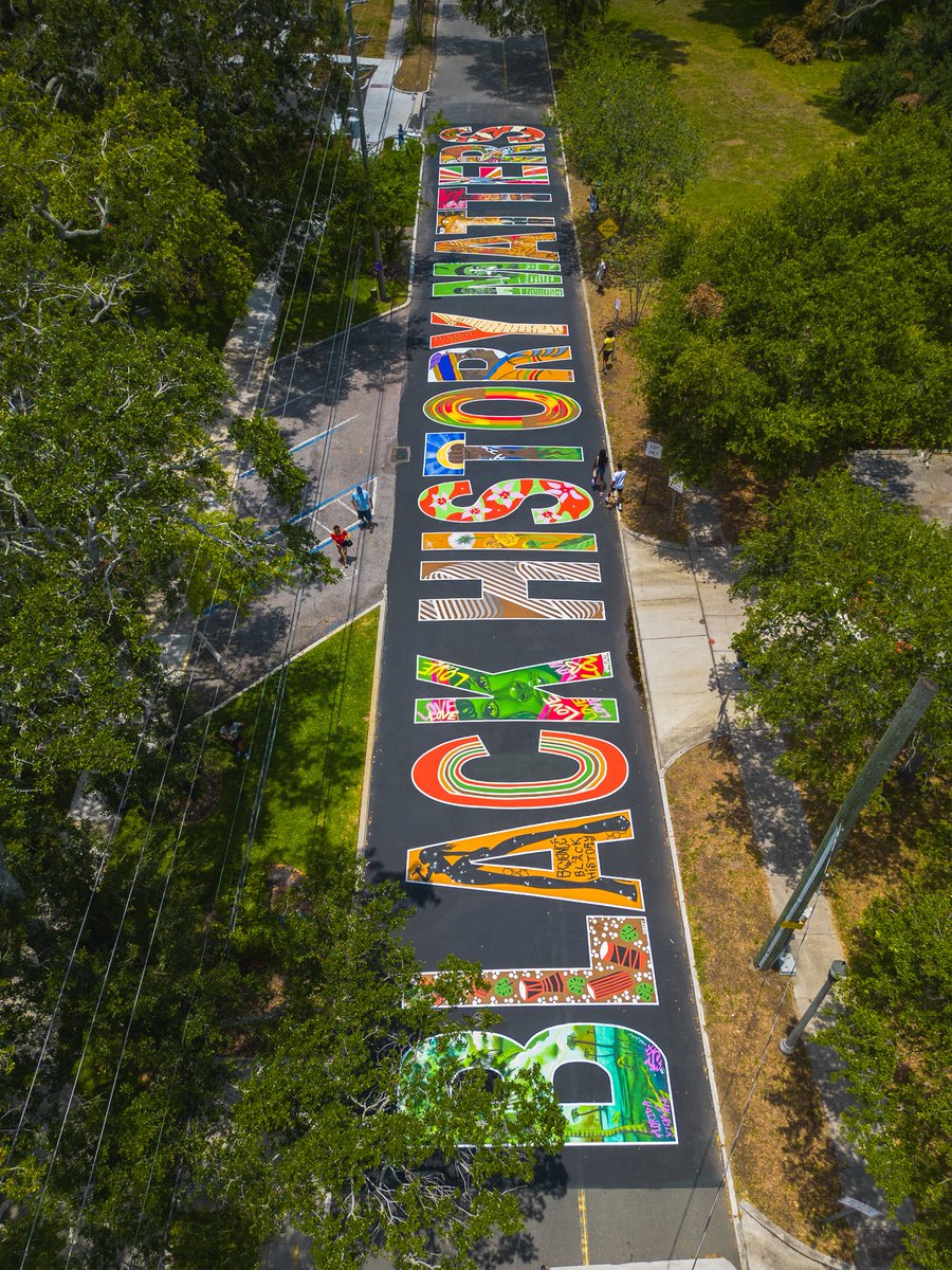 VisitSPC's tweet image. Painted by 19 local artists, this colorful BLACK HISTORY MATTERS mural was painted at the @WoodsonMuseum in @StPeteFL to celebrate Juneteenth, and serves as a reminder to celebrate, commemorate, and preserve Black History. Happy Juneteenth! #Juneteenth #StPete #Florida