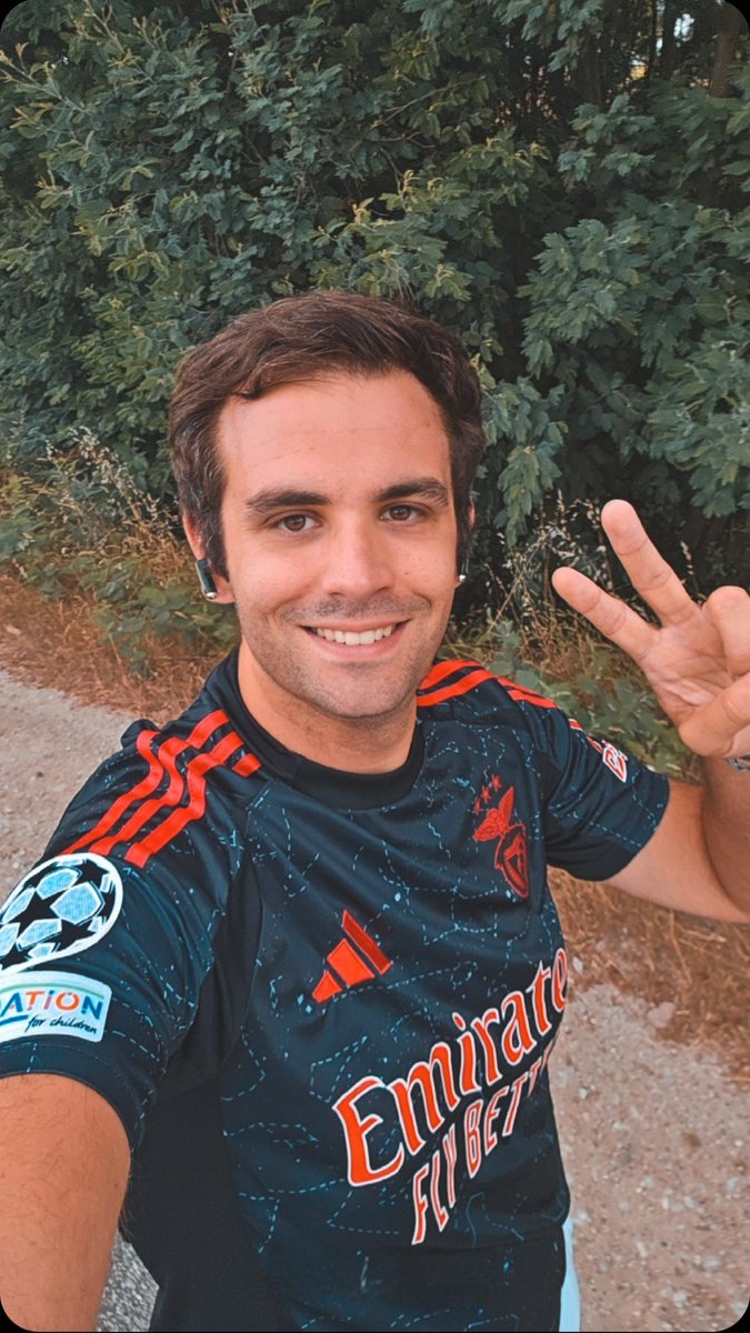 CGabry23's tweet photo. Dois anos! 😅 Corri por dois anos, desafio cumprido.  Rumo ao próximo level up no treino e curar lesões. Anos depois, olho pra trás e vejo a evolução. Fim do desafio de 2 anos seguidos a correr, mas a corrida continua...💪
Tempo de mudar de modalidade e iniciar outro desafio. https://t.co/oU1ISLBzMB