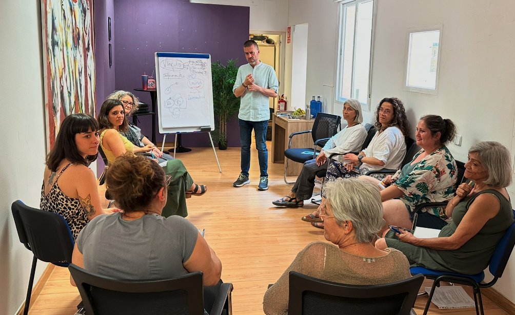 🔴 Cesida ha puesto en marcha un nuevo programa de Madrinas, una iniciativa pensada para fortalecer los lazos de acompañamiento entre mujeres con VIH en todo el territorio español.

Más información: cesida.org/blog/noticias/…