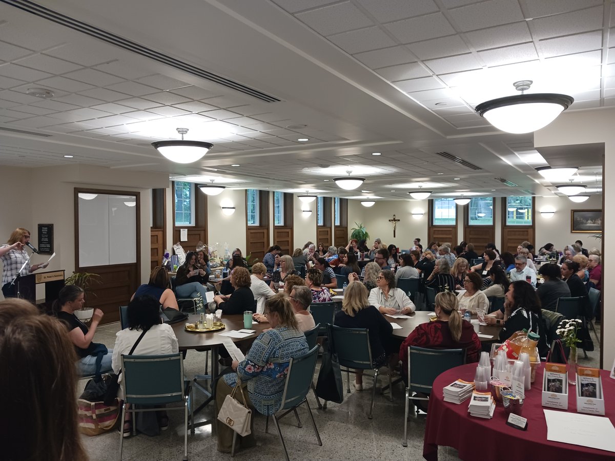 SaveAFamilyPlan's tweet image. Today is @DOL_ca Admin Support PD Day. If you would like posters &amp;amp; brochures pls yourself in the refectory with our compliments!

#adminprofessionals #professionaldevelopment #peoplehelpingpeople #sustainabledevelopment #india