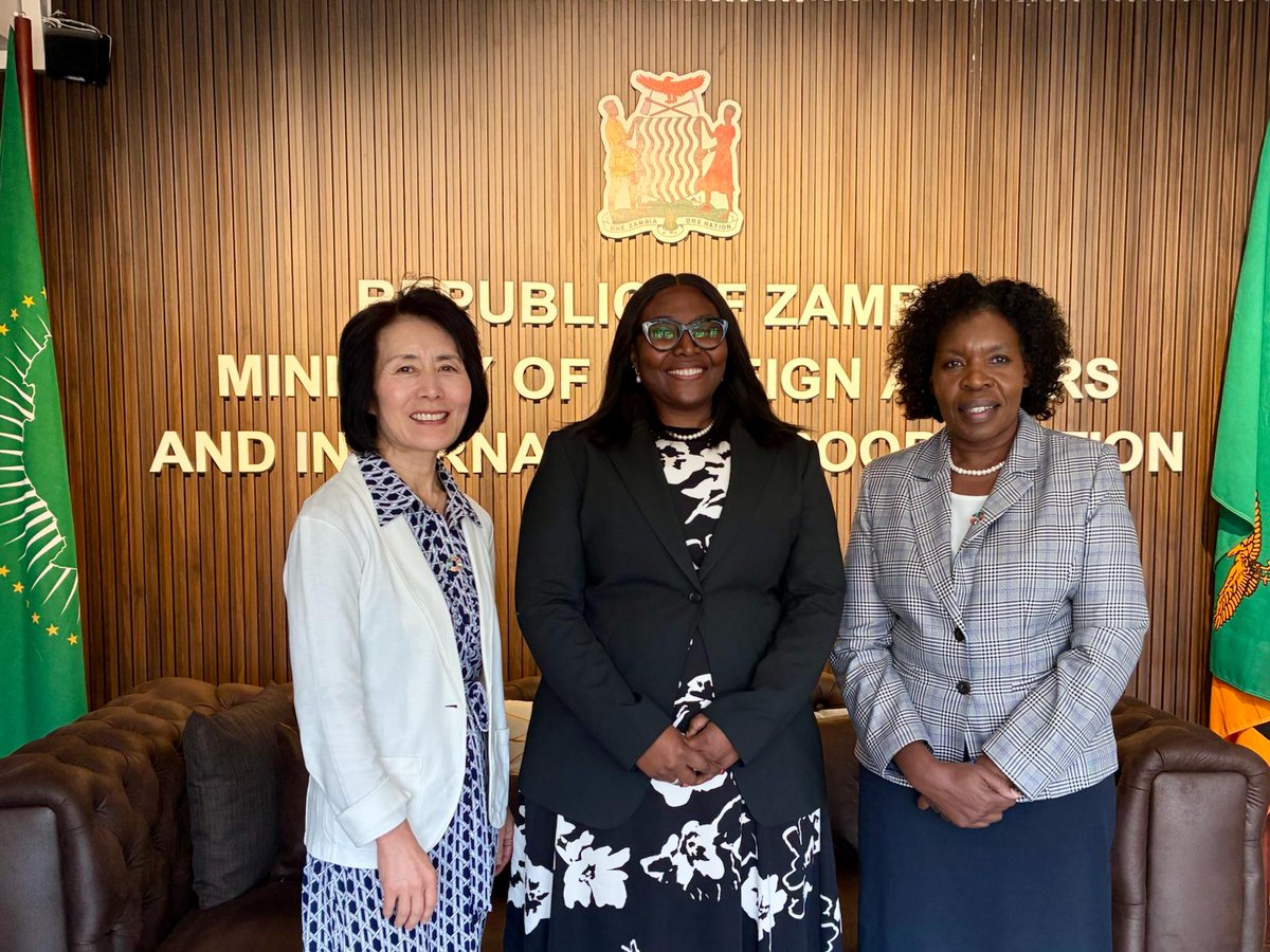 MutaliBeatrice's tweet image. The RC Designate for Botswana, Mrs. Wenyan Yang and I had a very fruitful meeting with the Permanent Secretary for the Ministry of Foreign Affairs @EtambuyuG. We focused on leveraging and enhancing the UN's technical support in strategic areas of development.
