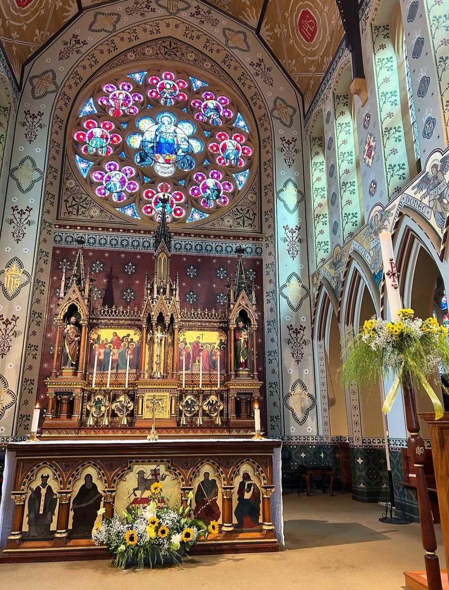 Interior of #StMonicachurch, #HoxtonSquare,#London.Designed by #EDWARDWELBYPugin.1864-65.
A grade II listed.

#awnpugin #pugin #augustuspugin #gothicrevival #edwardpugin #architecturelovers #gothicdecoration #gothicdecoration #gothicchurch #gothicrevivalarchitecture #hoxtonsquare