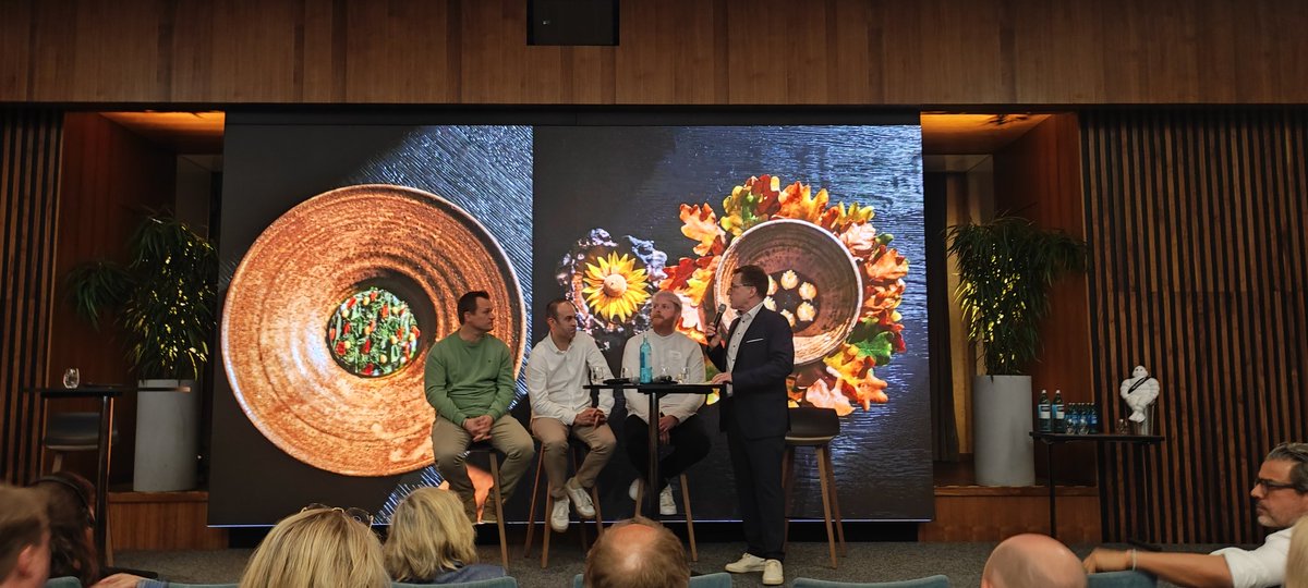 Im <a href="/FrankfurterHof/">Steigenberger Icon Frankfurter Hof</a> diskutierten die drei Sterneköche #SimonTress, #AndreasKrolik und #RickySaward über vegane Gourmetküche. #vegan #GuideMichelin #DEHOGA