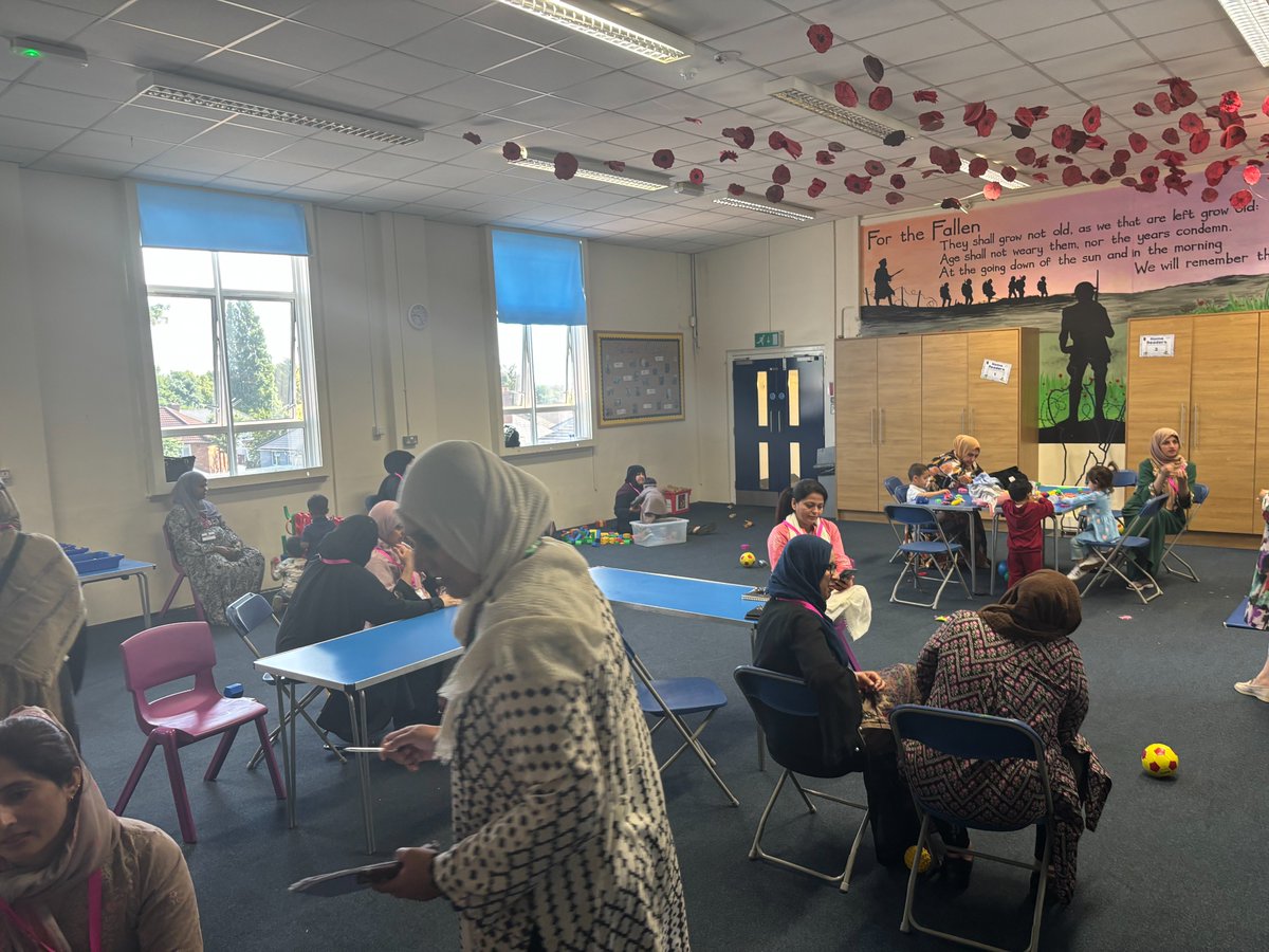 A lovely self-care moment at Stay and Play at Alston. We treated our amazing mums to a free hand massage - a little thankyou to all they do. #approachableparenting #StayandPlay #Wellbeing #ParentSupport #leighfamilies