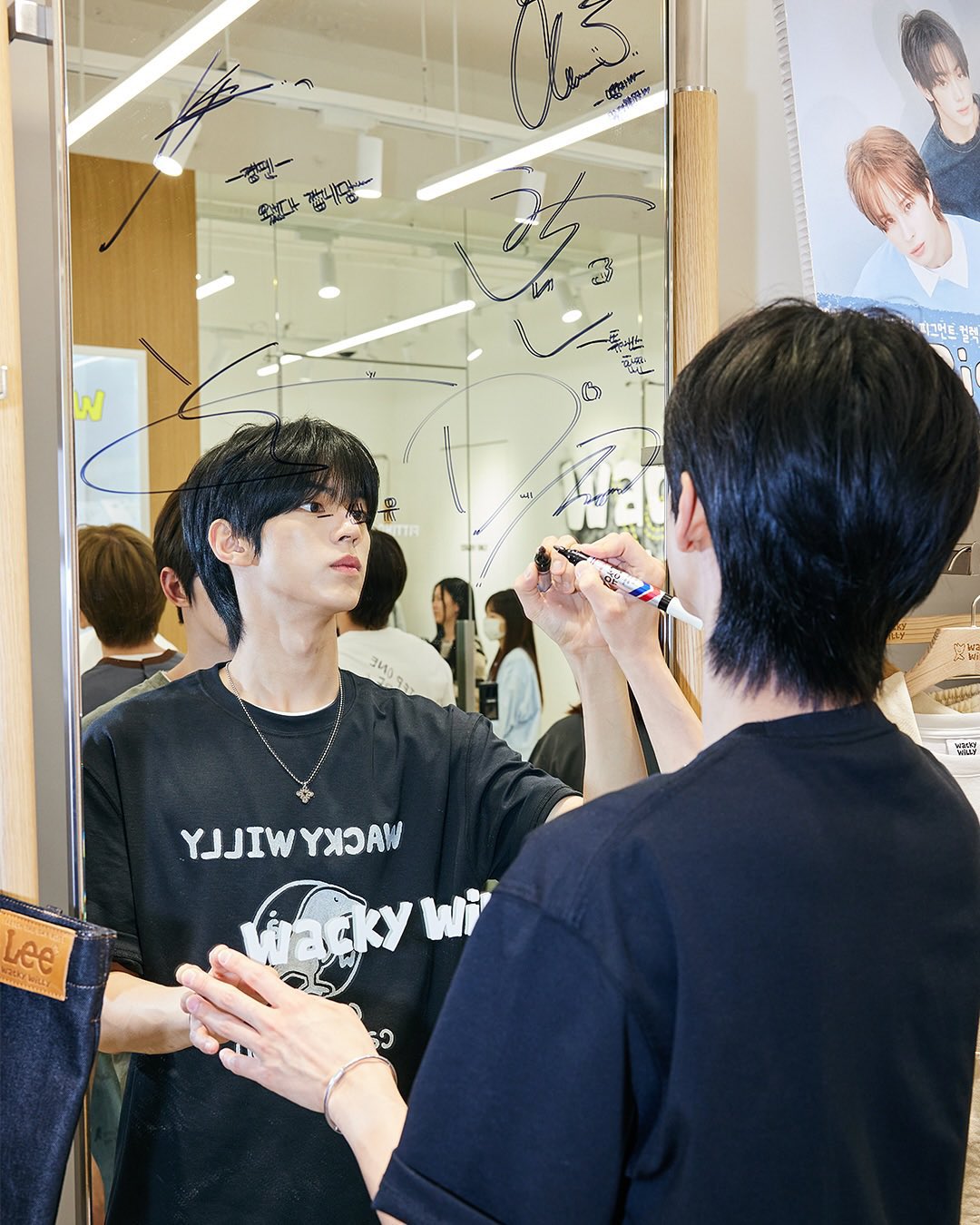 TWS ドフン 日本語字幕】 TWS - 「plot twist」 ドフン Stage mix - YouTube