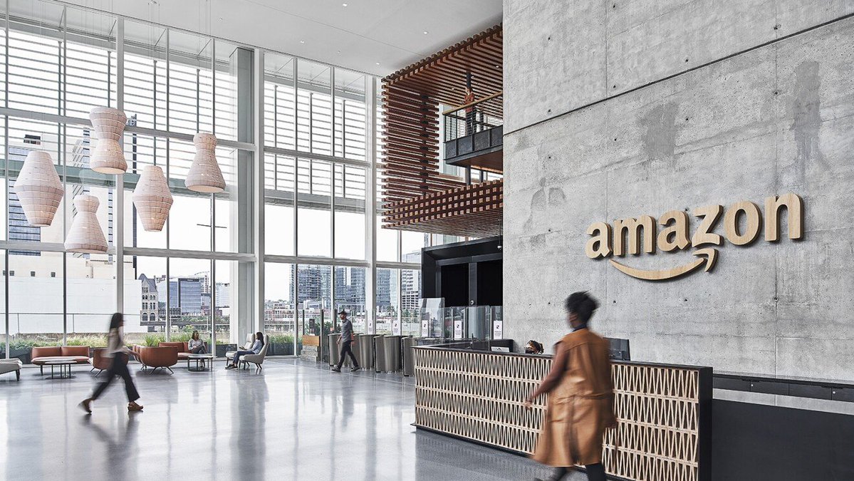 🚨 BREAKING : Amazon costringe alcuni dipendenti a trasferirsi più vicino ai loro manager e team, secondo Bloomberg.