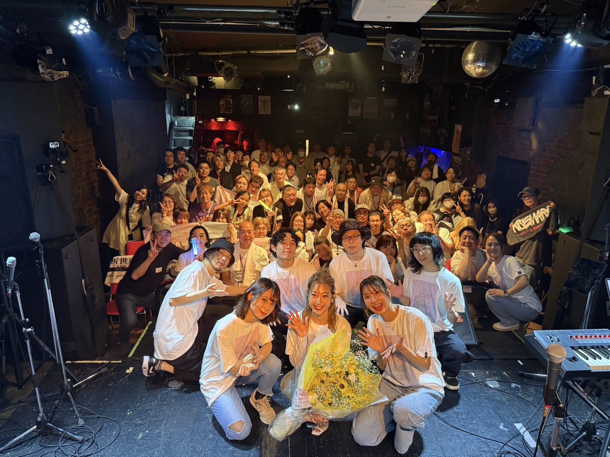 WiSteria4100's tweet photo. 先週末
祈世麻里さん初ワンマンライブ

素敵なライブになったなあ
麻里さんがさらに有名になっても切られないように（？）
うぃずもがんばります！！

バンド、ゲスト、ミュージシャンの皆さんがまた最高でした
いつもあざます…… https://t.co/kAQgt4f5Lb