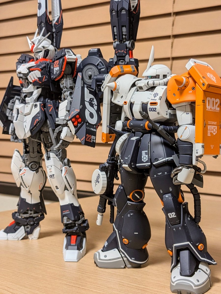 白×紺が大好きな人みたいw