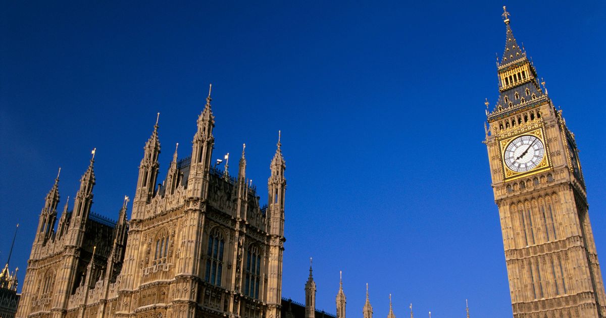 Government to ban depictions of choking and suffocation in adult film content
mirror.co.uk/news/uk-news/u…