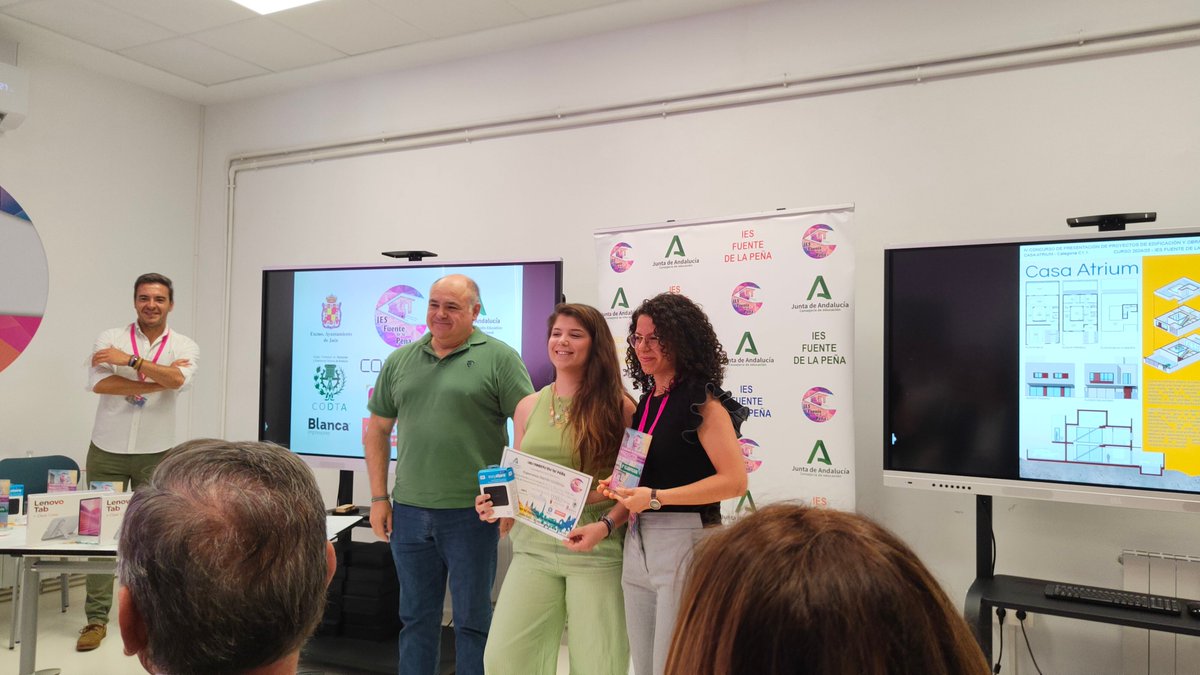 codtaorg's tweet photo. Hoy en IES Fuente de la Peña (Jaén) entregamos el 1º premio categ. edificación unifamiliar y los extraordinarios CODTA: 1º premio edificación plurifamiliar y mejor expediente académico.
Enhorabuena a todos !
#delineantes
#codtaorg
#CGCPDelineantes
#CODTA
#formacionprofesional https://t.co/bwcFYAYPLa