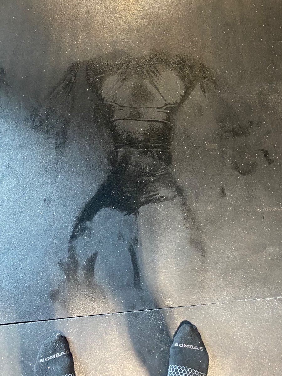 lialockedin's tweet image. i have POTS so i have to take breaks on the stair master to just lay there on the floor…

tell me why i got up and saw that i left this 😭