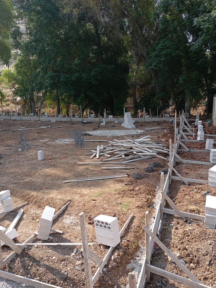 FAO in Jordan (@faojordan) on Twitter photo 🌱 Progress in Irbid 🇯🇴
Funded by <a href="/theGEF/">Global Environment Facility (GEF)</a>, <a href="/FAO/">Food and Agriculture Organization</a> & <a href="/RSSJor/">Royal Scientific Society الجمعيّة العلميّة الملكية</a> are upgrading the Ministry of Agriculture's tree nursery.
New water tanks, fog-equipped greenhouses, & concrete seedling beds will enhance irrigation & support vital land restoration for Land Degradation Neutrality. 🌱 Progress in Irbid 🇯🇴
Funded by <a href="/theGEF/">Global Environment Facility (GEF)</a>, <a href="/FAO/">Food and Agriculture Organization</a> & <a href="/RSSJor/">Royal Scientific Society الجمعيّة العلميّة الملكية</a> are upgrading the Ministry of Agriculture's tree nursery.
New water tanks, fog-equipped greenhouses, & concrete seedling beds will enhance irrigation & support vital land restoration for Land Degradation Neutrality.